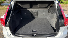 Volvo Xc40 2.0 B4P R DESIGN 5dr Auto Petrol Estate